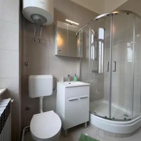 2 Apartment *