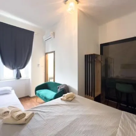 Edo 2 Lägenhet Pula